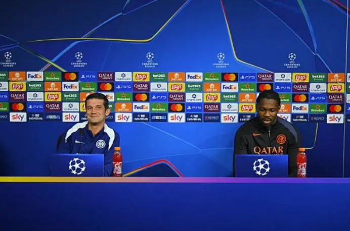 中国女足世界杯遗憾出局,王霜赛后采访令人深思